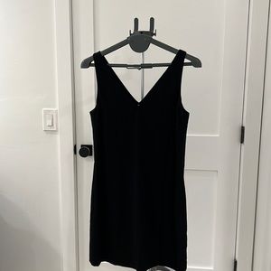Aritzia Babaton A-line Crepe Dress